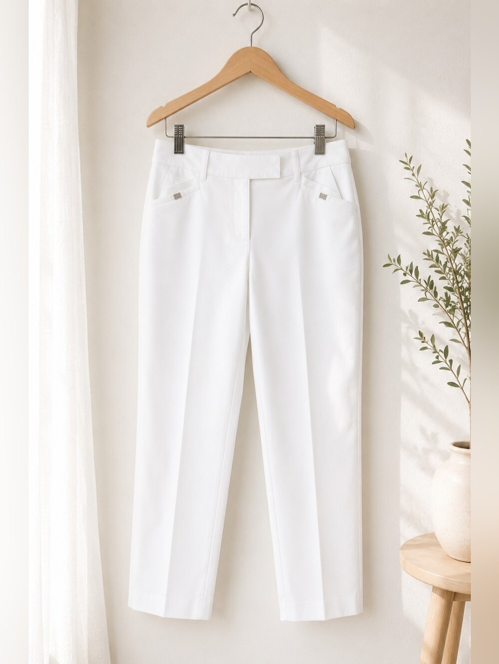 Anne Klein White Cropped Straight-Leg Pants | Size 12 - Picture 4 of 7